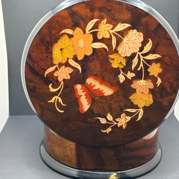 Reuge Music Box The Four Seasons Summer Butterfly Floral Inlaid Wood - Picture 7 of 16